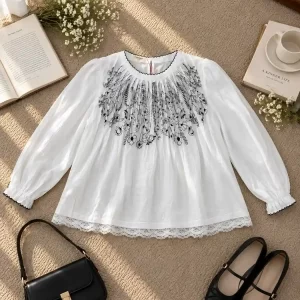 Áo trắng thêu viền cổ AO02224