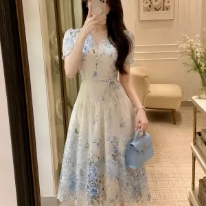 Đầm cổ tim thêu bông chân DA0685