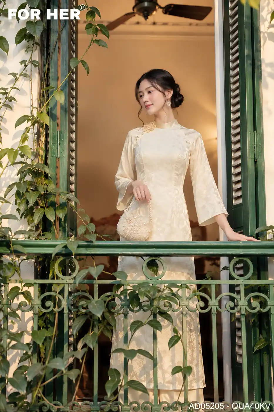 Áo dài Mộc Tâm đính hoa AD05205